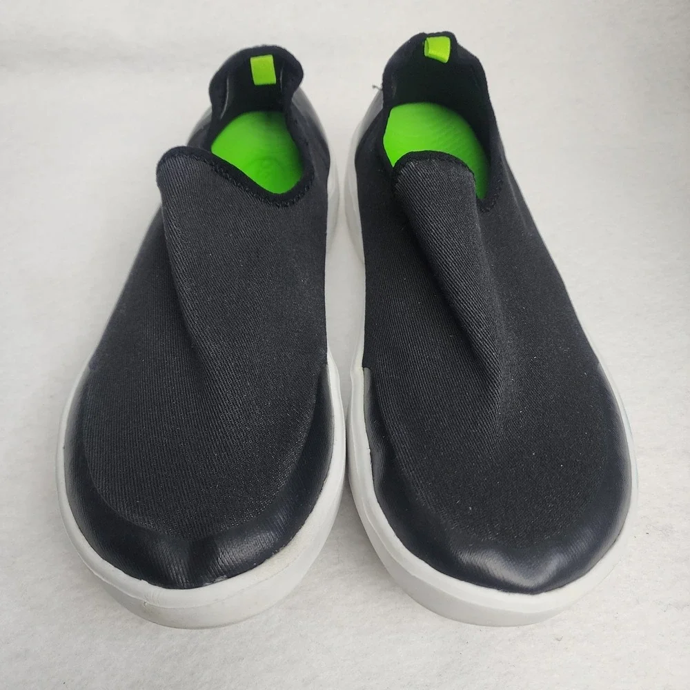 OOFOS Eezee Low Slip On Sneaker Womens 10 Black Fabric Rubber Sole Comfort